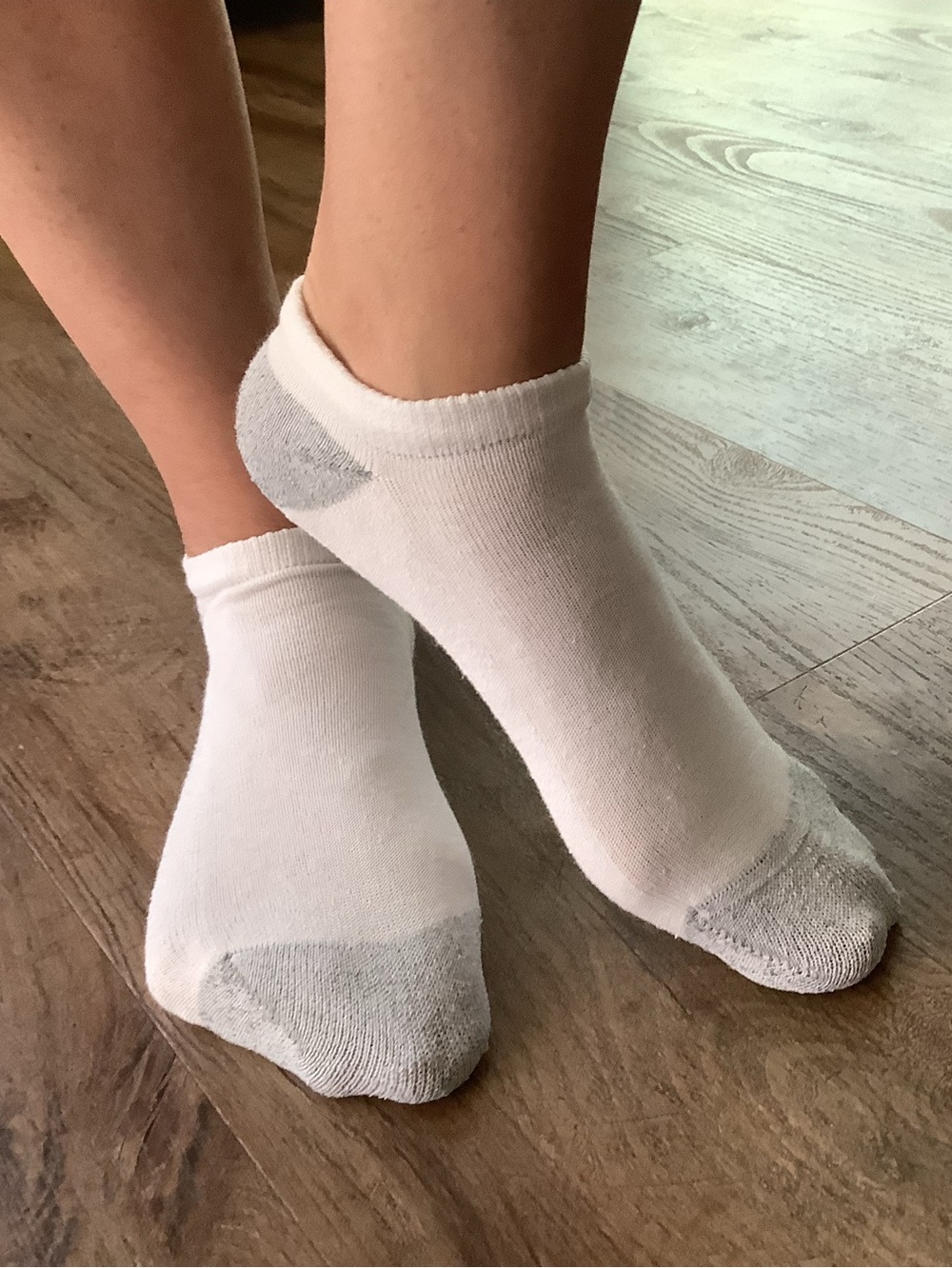 Women’s Worn Used Low-Cut Gym Ankle Socks - White with Gray Toe
